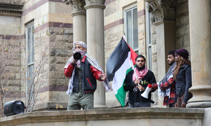 طلاب داعمون لفلسطين