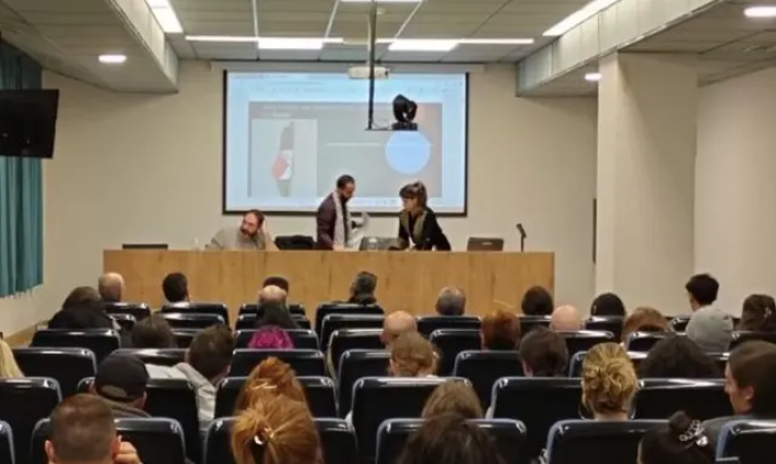 ندوة في جامعة غرناطة حول مقاطعة تيفا الإسرائيلية للأدوية