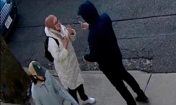 أكاديمية تركية مهددة بالترحيل لأنها أدانت قمع داعمي فلسطين