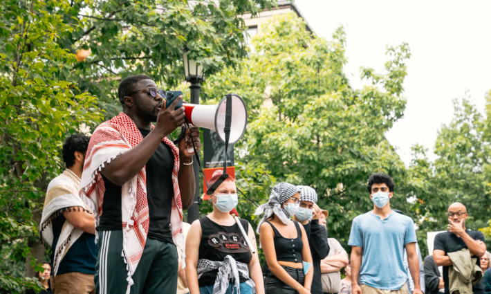 كلنا ندعمك!.. ملاحقة أمريكية لطالب متضامن رفع دعوى ضد ترامب