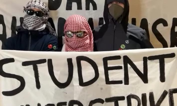 "يسقط الكيان الصهيوني".. طلاب جامعة غلاسكو يبدأون إضرابًا تضامنيًا عن الطعام