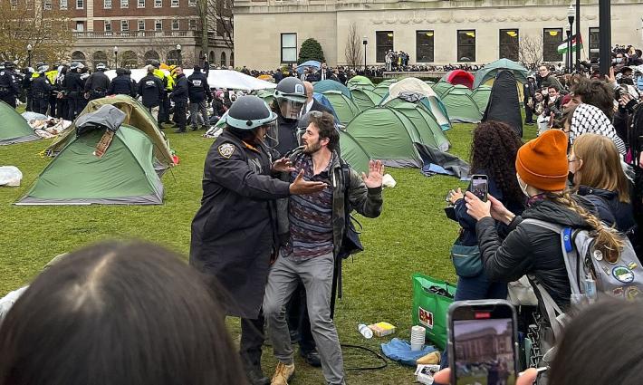 "رضخت لقمع دعم فلسطين!".. أكاديميون يتعهدون في رسالة بمقاطعة جامعة كولومبيا