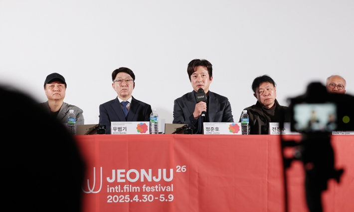 حضره عشرات الآلاف.. أفلام فلسطينية في مهرجان سينمائي كوري شهير