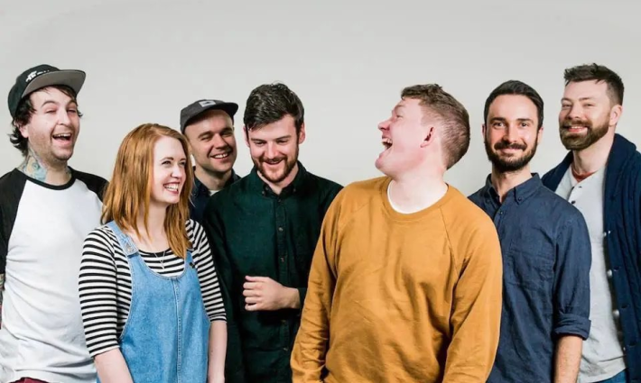 "لن نروج للمستوطنات".. "لوس كامبيسينوس" ترفض عرضًا ماليًا من شركة "Airbnb"