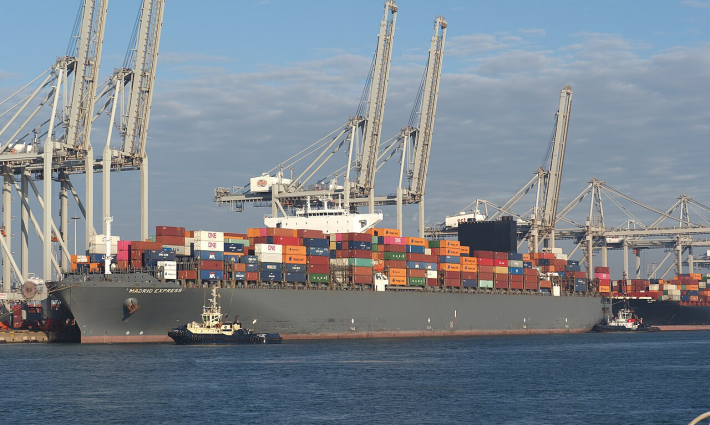 ارفضوا تسليمها!.. “سفينة بديلة تحمل فولاذًا للاحتلال رغم امتناع “سيدنور