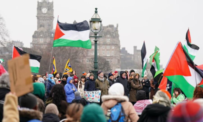 تقدم المعلومات للاحتلال!.. احتجاج مرتقب للمطالبة بكشف التواطؤ البريطاني بعمليات الاستطلاع