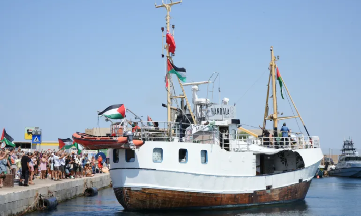نعلن تضامننا الكامل مع فريق "حنظلة" ونطالب المجتمع الدولي بتوفير الحماية لهذه الأساطيل  -المبادرة الوطنية البحرينية لمناهضة التطبيع