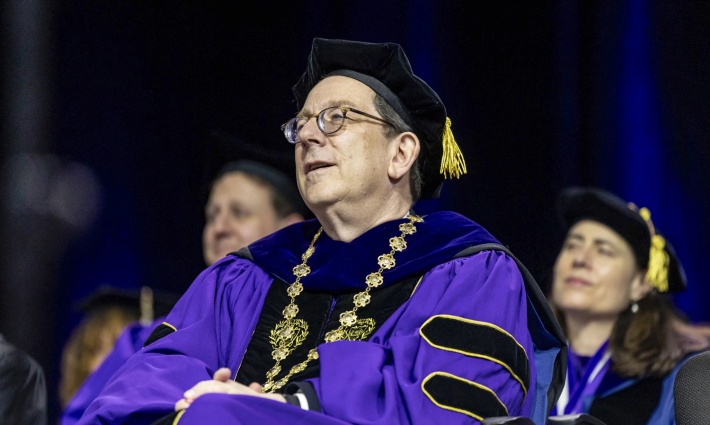 استقالة رئيس جامعة أمريكية بعد عقوبات بسبب احتجاجات التضامن