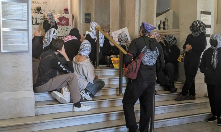 طلاب جامعة كاليفورنيا يطلقون اسم “صالح الجعفراوي” على مكتبة