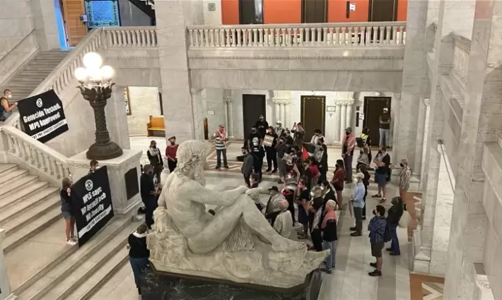 مدينة "مينيابوليس" تلغي عقدها مع شركة مراقبة إسرائيلية...محاصرة سجن "بنتونفيل" دعمًا لمضربي "حركة فلسطين" عن الطعام