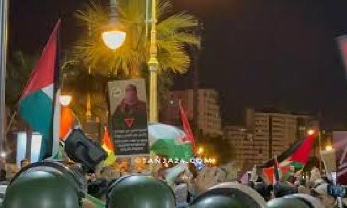 مظاهرة ضخمة في طنجة تطالب بمقاطعة "ماكدونالدز"... احتجاجات في إيطاليا تشلّ الموانئ والسكك الحديدية والمطارات