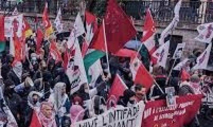 محاصرة شاحنة "كوكاكولا" في قرية ميلادية ببريطانيا... احتجاجات مستمرة دعمًا لسجناء "حركة فلسطين" المضربين عن الطعام