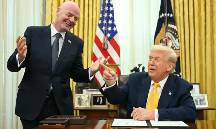 غضب شعبي من "الفيفا" و "ديلبوك" لتكريم ترامب واستضافة إسرائيليين... نشطاء يحاصرون مصنع “رافائيل” في بريطانيا