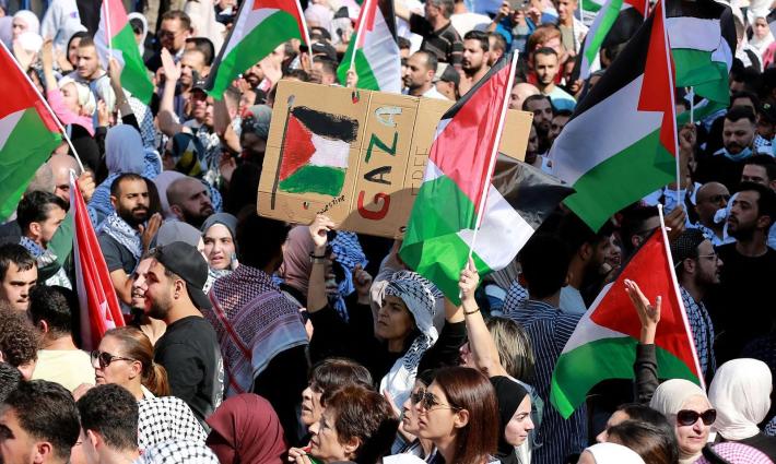 جامعة القاهرة تفصل طالبًا بسبب نشاطه الداعم لفلسطين..أنصار فلسطين يستهدفون معرض أسلحة في هولندا