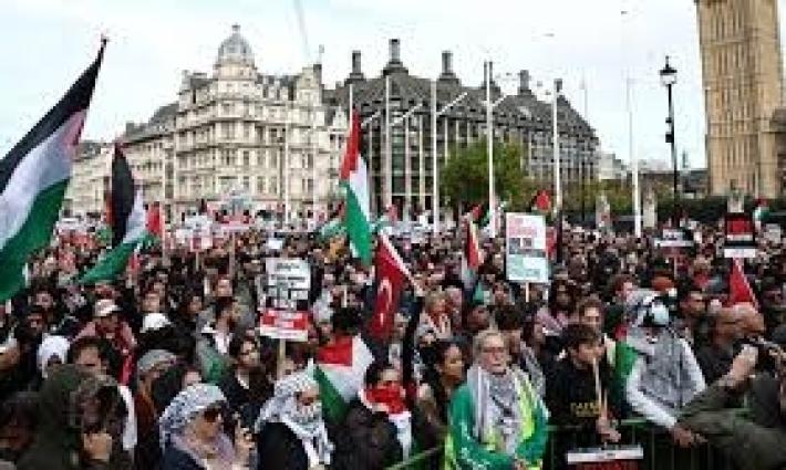 مظاهرات بريطانية دعمًا لنشطاء "حركة فلسطين" بعد نقلهم للمستشفى...مظاهرات في فرنسا وبلجيكا والسويد دعمًا لغزة