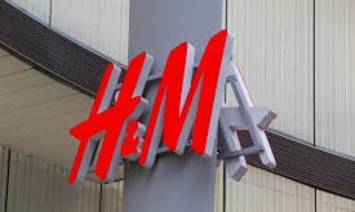 احتجاجات تحاصر "زارا" و"ماكدونالدز" و "H&M" في بروكسل...اعتقال 140 متظاهرًا في لندن احتجّوا  على حظر "حركة فلسطين"
