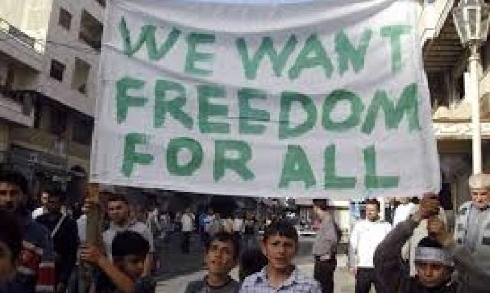 طلاب "كينجز لندن" يغلقون المباني احتجاجًا على قرار ترحيل أسامة غانم...دعوات لمقاطعة "ديزني" و"إكس بوكس" و "ماكدونالدز"