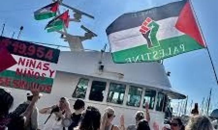 استقبال حافل لأبطال الأسطول.. وسفينة "الضمير" مستمرة بالإبحار نحو غزة...السلطات البريطانية والإيطالية تشدد الإجراءات ضد احتجاجات التضامن المرتقبة