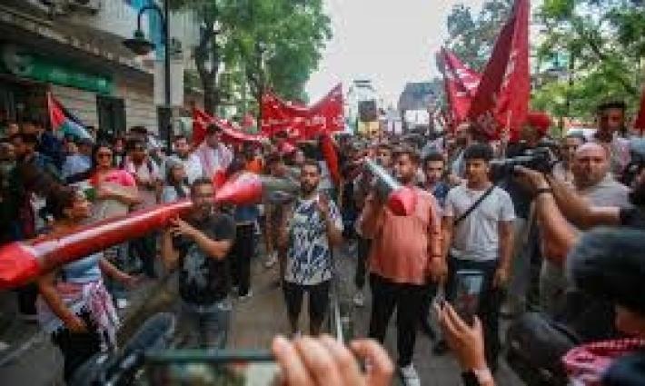 حملات توعية بمتاجر بريطانية.. واحتجاج تونسي أمام "كارفور" لليوم الثاني...إطلاق سراح خمسة من مجموعة "فيلتون 24"