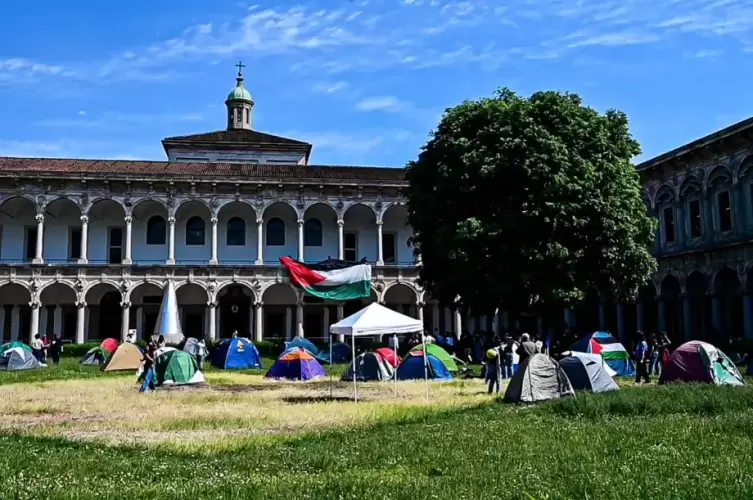 استهداف "ليغل آند جنرال” في لندن وإغلاق “ميني سيركيتس” بأمريكا..مجلس الشيوخ في جامعة ميلانو يصوّت لإنهاء التعاون الأكاديمي مع المؤسسات الإسرائيلية